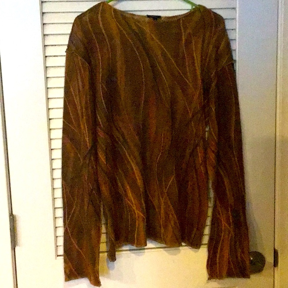 Medium TOKU shirt in good condition